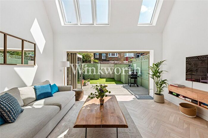 3 Bedroom End Of Terrace House For Sale In Apple Tree Road, London, N17