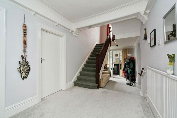 3 Bedroom Flat For Sale In Grosvenor Road, Colwyn Bay, Conwy, LL29