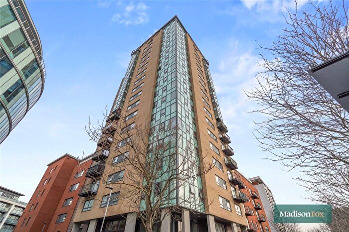 1 Bedroom Flat For Sale In Cam Road, Stratford, E15