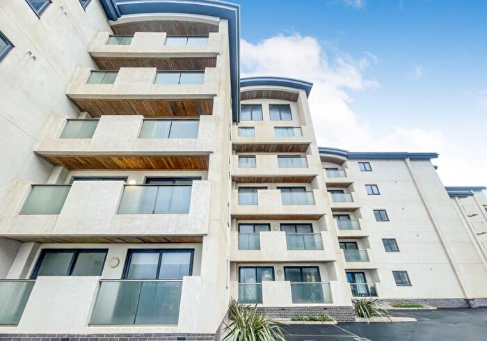 2 Bedroom Flat For Sale In Bath Hotel Road Westward Ho!, Bideford, EX39