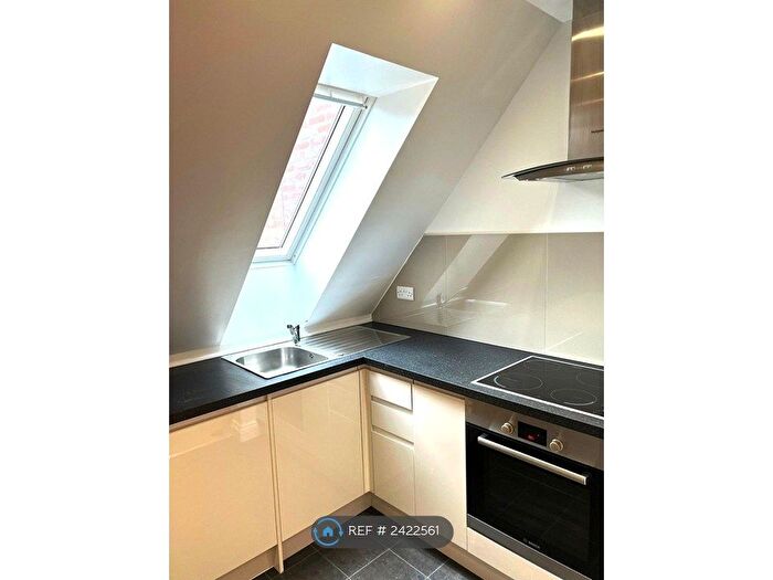 2 Bedroom Flat To Rent In Detling House, Maidstone, ME16