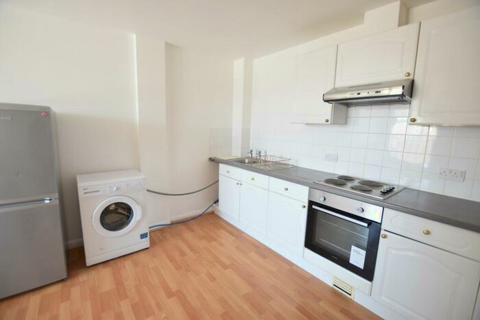4 Bedroom Flat To Rent In St. Peter's Road, Bournemouth, BH1