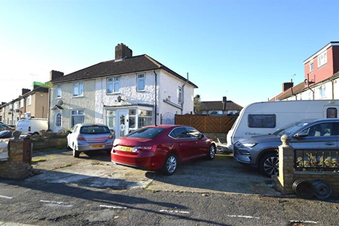 3 Bedroom Semi Detached House For Sale In Studley Road, Dagenham, RM9
