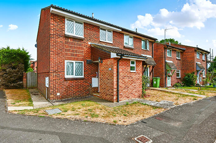 3 Bedroom Semi-Detached House For Sale In Avocet Crescent, College Town, Sandhurst, GU47