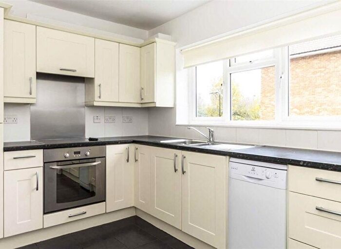 2 Bedroom Flat To Rent In Greystoke Gardens, London, W5