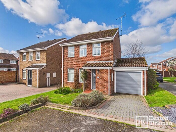 3 Bedroom Detached House For Sale In Forester Court, Billericay, Essex, CM12