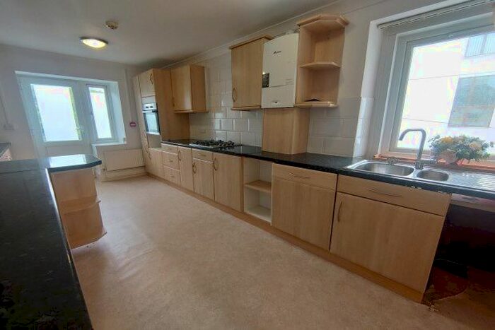 2 Bedroom Flat To Rent In Pier Street, Plymouth, PL1