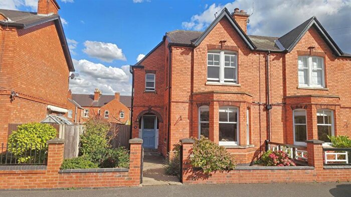 3 Bedroom Semi-Detached House For Sale In Claremont, Winchilsea Avenue, Newark, NG24