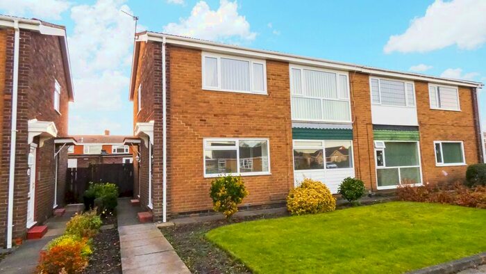 2 Bedroom Flat To Rent In Milfield Avenue, Wallsend NE28