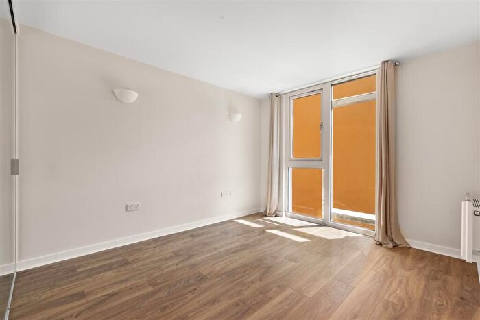1 Bedroom Apartment To Rent In Blake Apartments, New River Village, Hornsey, N8