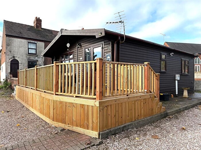 2 Bedroom Property For Sale In Love Lane, Rugeley, WS15