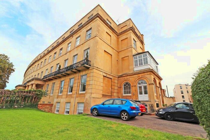 2 Bedroom Flat To Rent In Lansdown, GL50