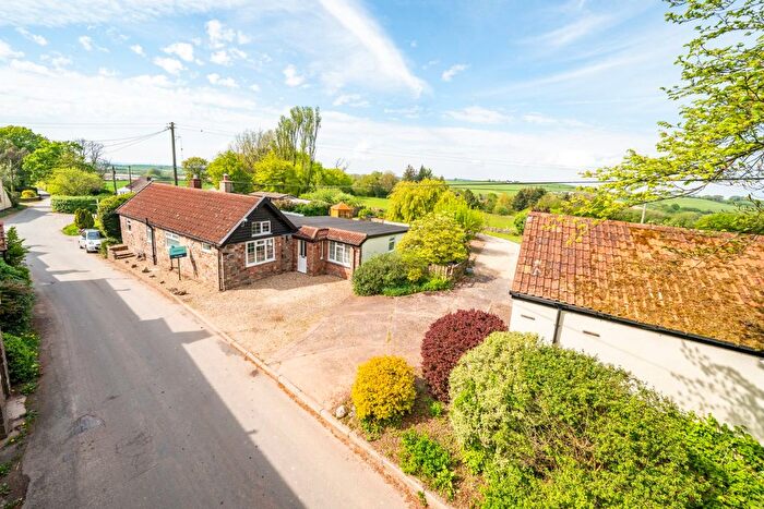 3 Bedroom Bungalow For Sale In Staple Cross, Hockworthy, Wellington, Devon, TA21