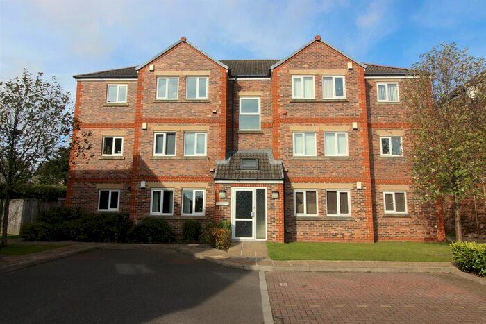 2 Bedroom Flat To Rent In Wimbledon House, Monksfield, Billingham, TS23