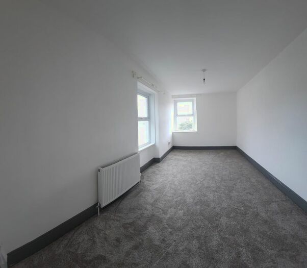 4 Bedroom Semi-Detached House To Rent In Mansell Street, Bury Port SA16