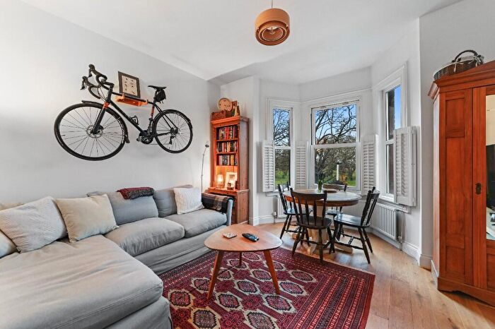 2 Bedroom Flat For Sale In Capel Road, London, E7