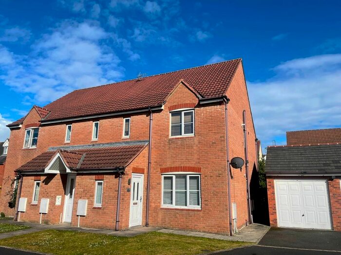 2 Bedroom Flat To Rent In Heathfield, West Allotment, Newcastle Upon Tyne., NE27