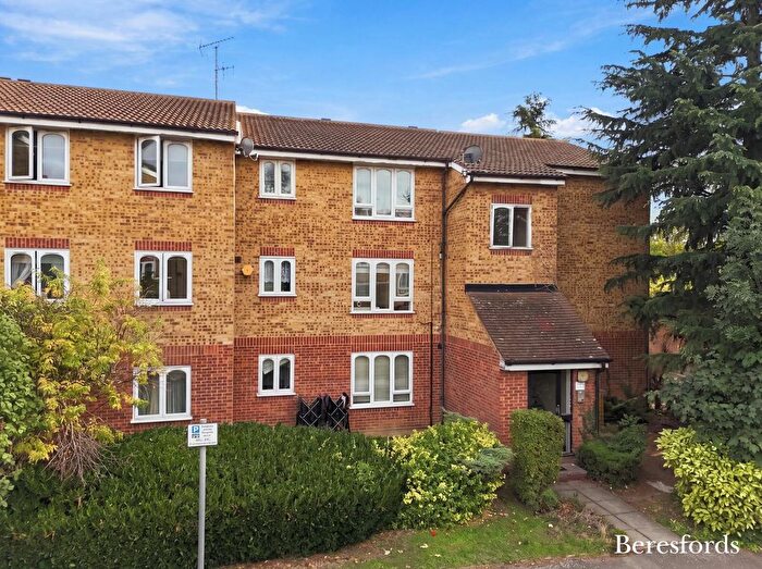 1 Bedroom Flat For Sale In Frazer Close, Romford, RM1