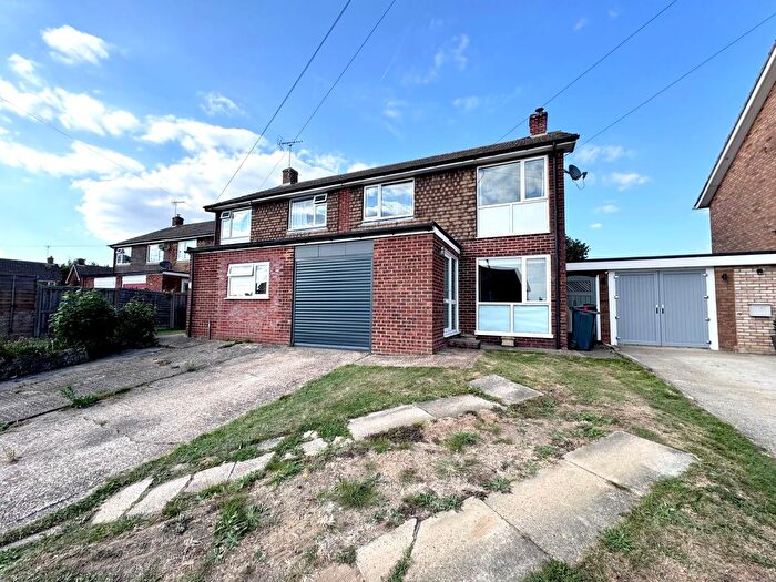 3 Bedroom Semi-Detached House To Rent In Ripley Road, Willesborough, TN24