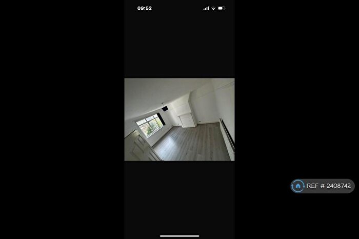 2 Bedroom Flat To Rent In Yew Tree Lane, Liverpool, L12