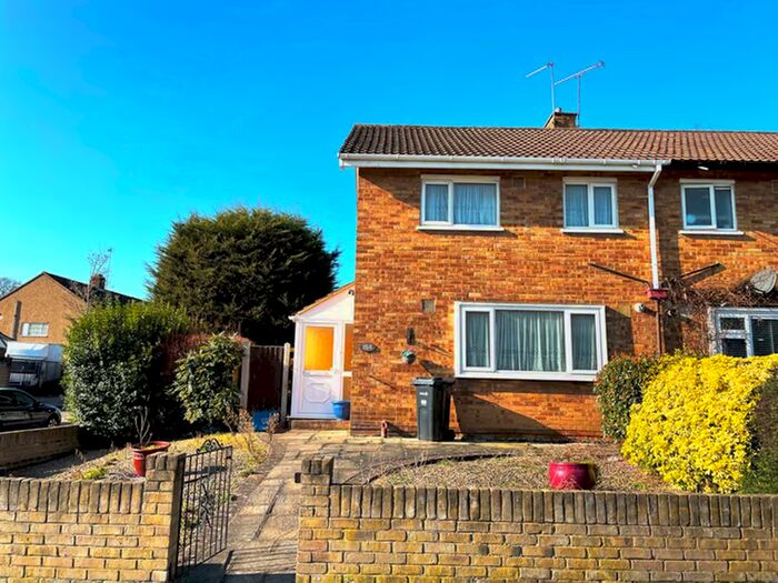 7 Bedroom End Of Terrace House To Rent In Tudor Crescent, Ilford, London, IG6