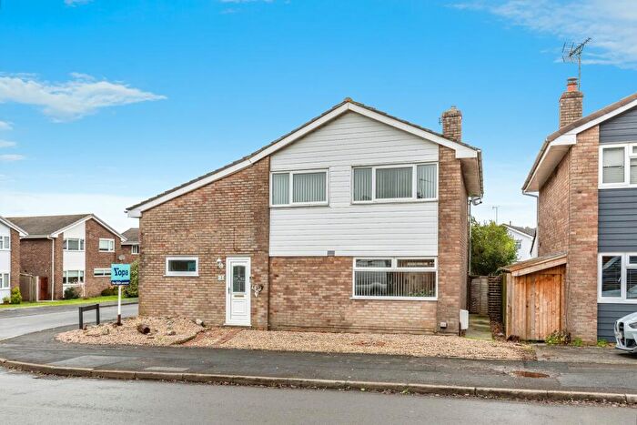 3 Bedroom Detached House For Sale In Godwin Drive, Bristol, BS48