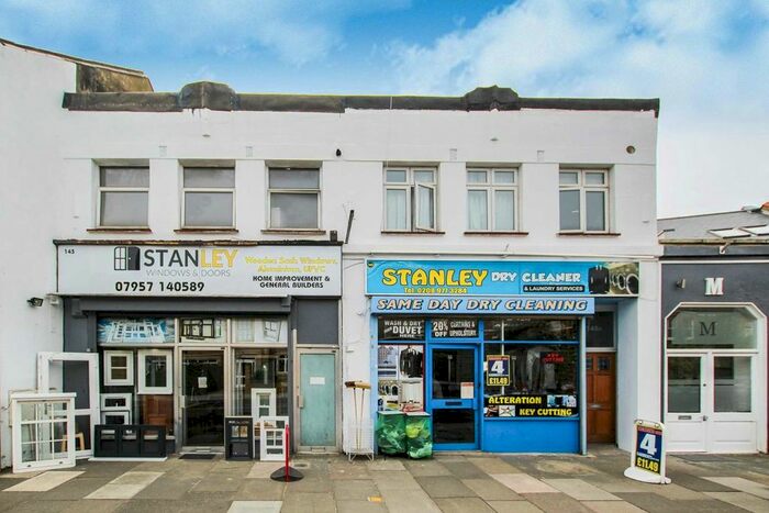 1 Bedroom Flat To Rent In Stanley Road, Teddington, TW11