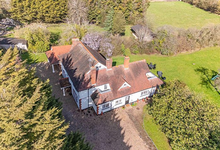 6 Bedroom Detached House For Sale In Tylers Road, Roydon, CM19