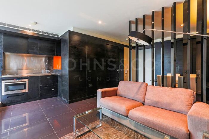 Apartment To Rent In Pan Peninsula, Canary Wharf, E14