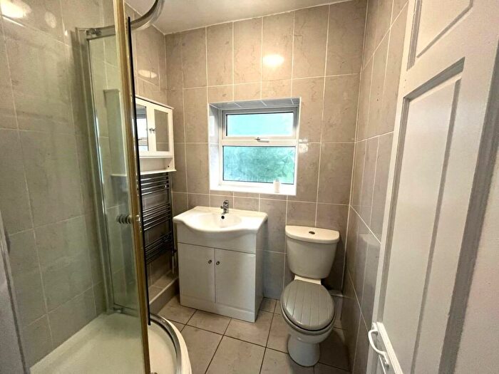 2 Bedroom End Of Terrace House To Rent In Brookfield Avenue, Bredbury, SK6