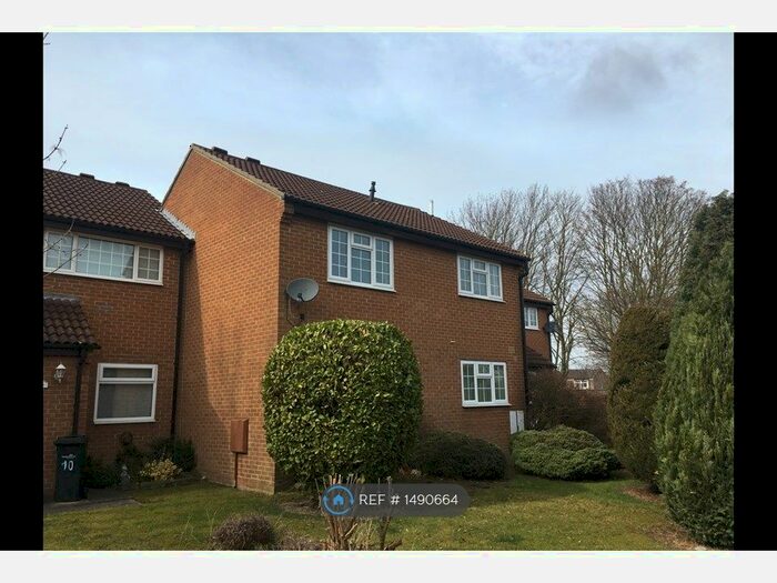 2 Bedroom Flat To Rent In Cedarwood Glade, Stainton, Middlesbrough, TS8