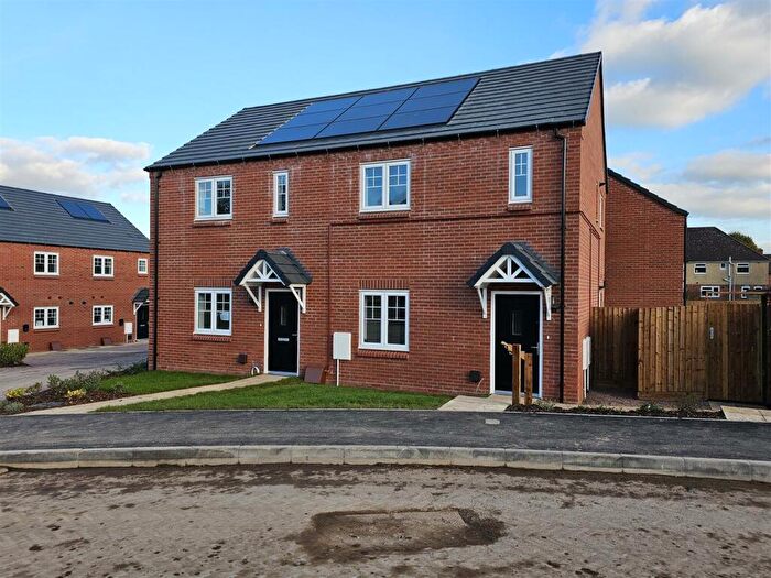 2 Bedroom Apartment For Sale In Kinver Green, DY7
