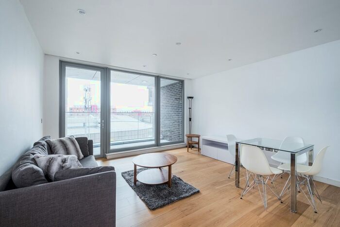 2 Bedroom Flat To Rent In Camley Street, London, N1C
