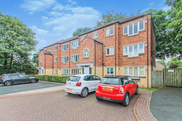 2 Bedroom Apartment To Rent In Windsor Court, Bramley, LS13