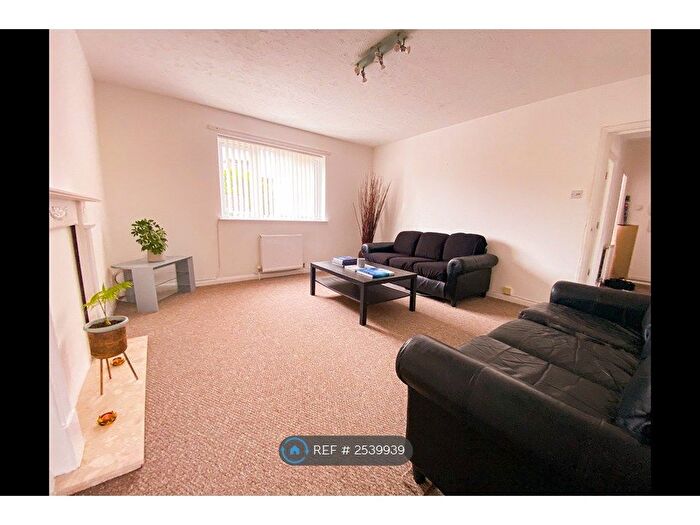 2 Bedroom Flat To Rent In Bow, London, E3