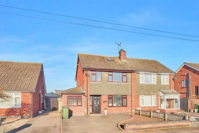 3 Bedroom Semi-Detached House For Sale In Park Road, Sapcote, LE9