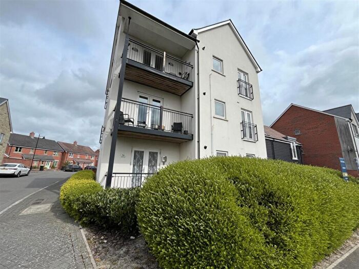 2 Bedroom Apartment For Sale In Maple Road, Shaftesbury, SP7