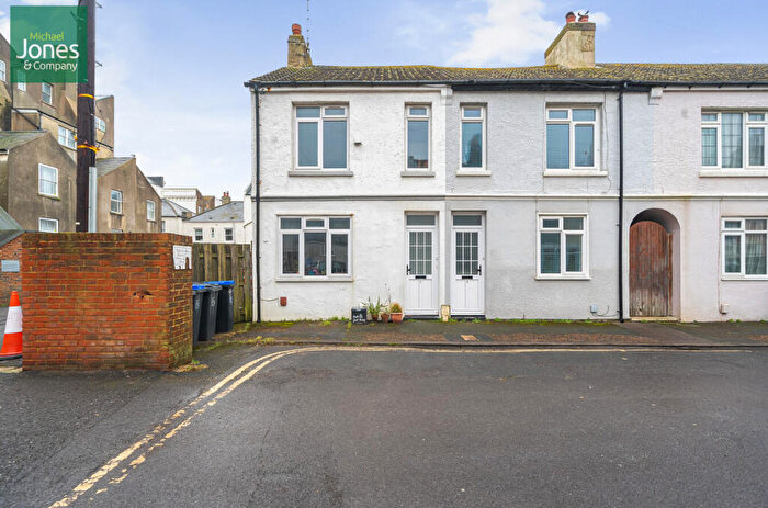 2 Bedroom Terraced House To Rent In Surrey Street, Worthing, BN11