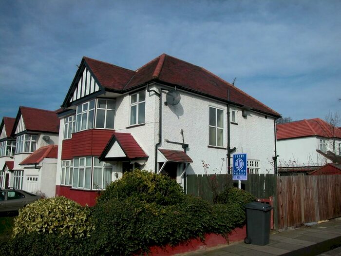 4 Bedroom Ground Maisonette To Rent In Hendale Avenue, Hendon, London, NW4