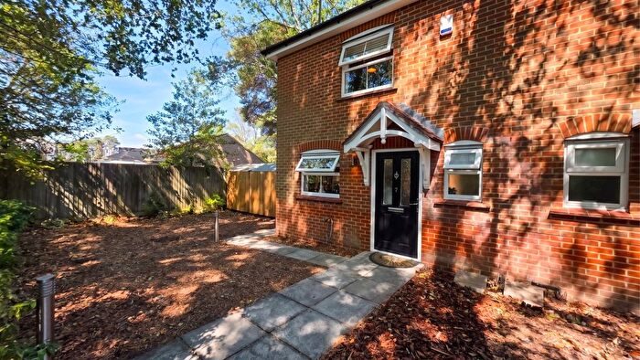 2 Bedroom End Of Terrace House For Sale In California Place, Finchampstead Road, Finchampstead, Wokingham, Berkshire, RG40