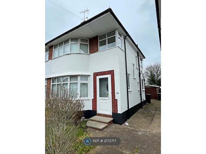 3 Bedroom Semi-Detached House To Rent In Borkwood Way, Orpington, BR6