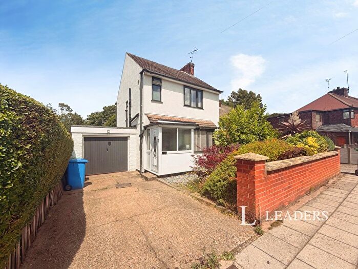 3 Bedroom Detached House For Sale In Fairfield Drive, Mansfield, Nottinghamshire, NG18