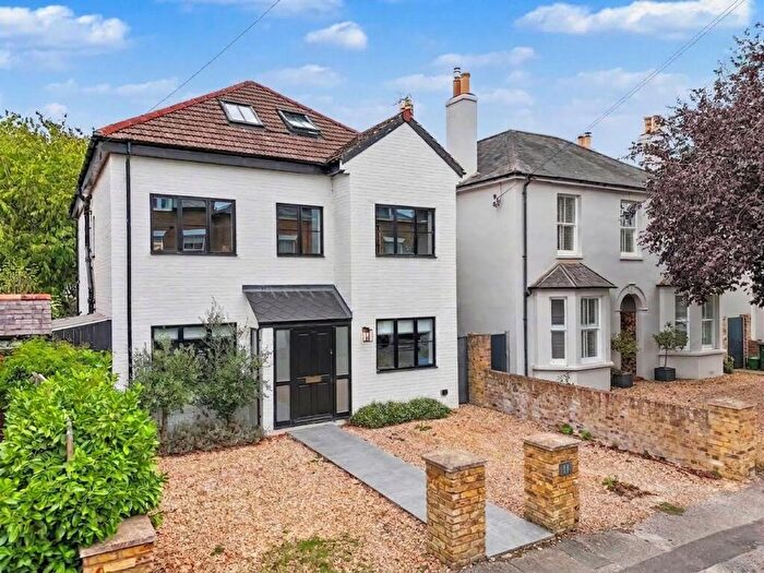 6 Bedroom Detached House For Sale In Kent Road, East Molesey, KT8