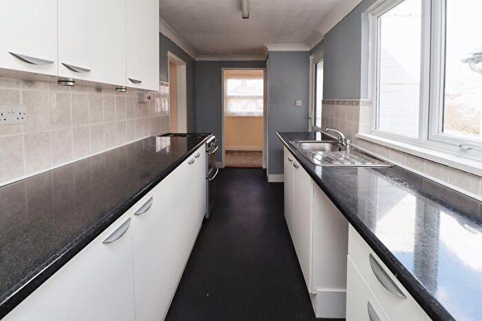2 Bedroom Flat To Rent In Sydney Street, Brightlingsea, CO7