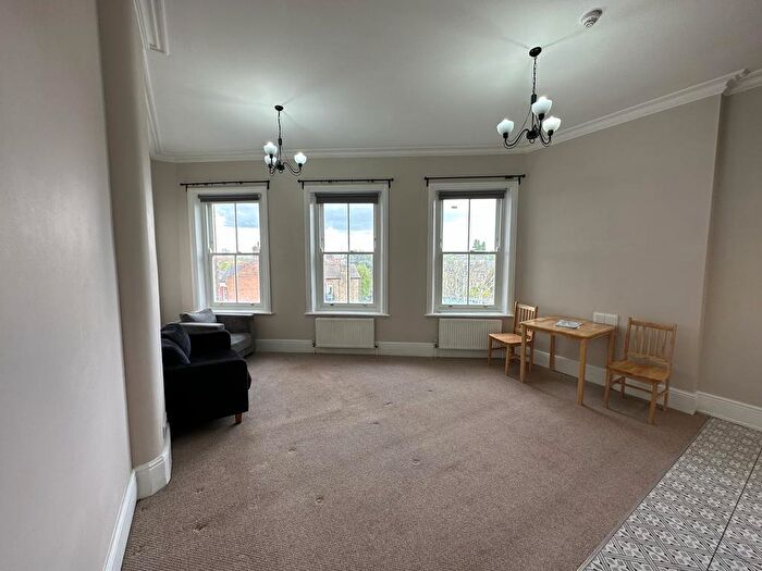 1 Bedroom Flat To Rent In Bedroom Flat – The Salisbury Hotel, Grand Parade, London, N4