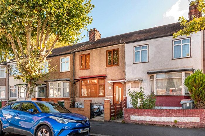 3 Bedroom Terraced House To Rent In Gainsborough Avenue, Manor Park, London, E12