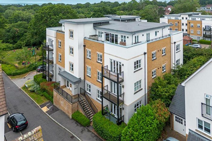 2 Bedroom Flat For Sale In Centenary Way, Haywards Heath, RH16