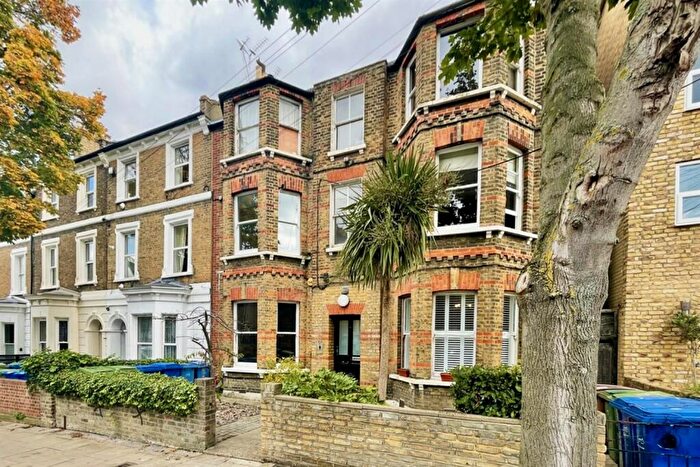 2 Bedroom Flat To Rent In Talfourd Road, Peckham, SE15