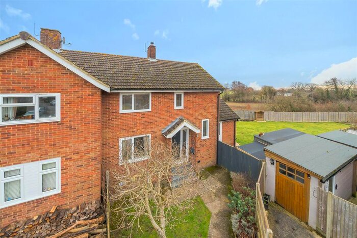 3 Bedroom End Of Terrace House For Sale In Chestnut Close, Ulcombe, Maidstone, ME17