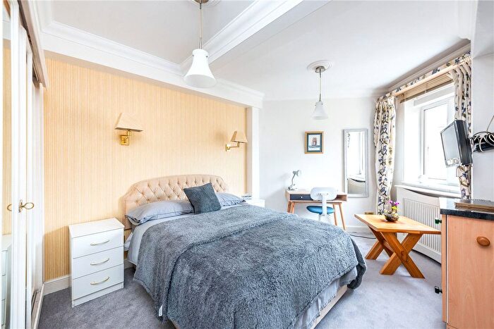 Studio For Sale In Chelsea Cloisters, Sloane Avenue, London, SW3